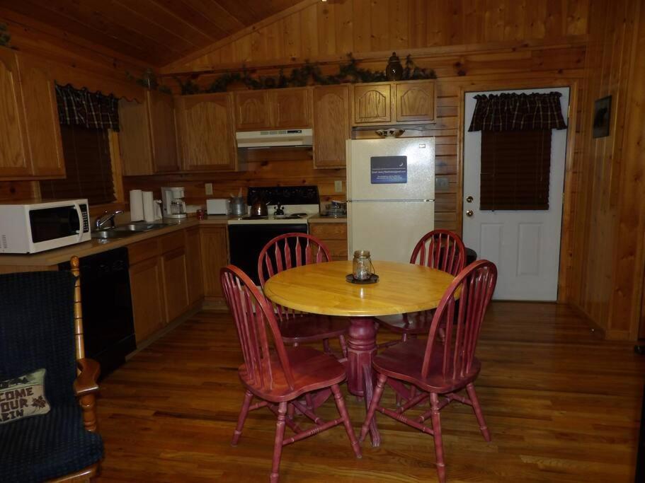 Beary Tale! Your Happily Ever After Starts Here! Sevierville Luaran gambar