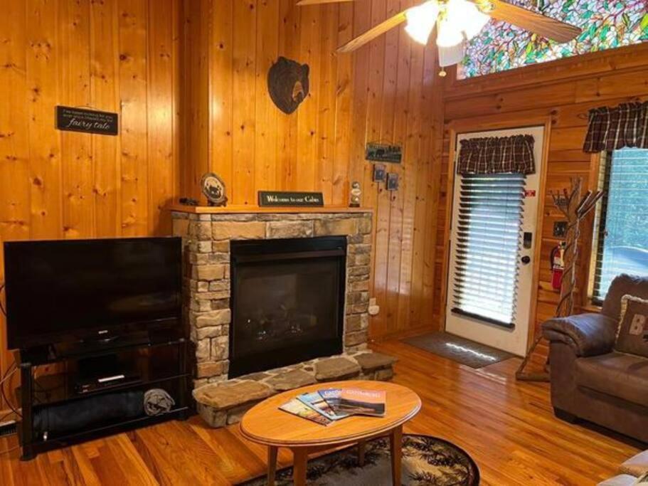 Beary Tale! Your Happily Ever After Starts Here! Sevierville Luaran gambar